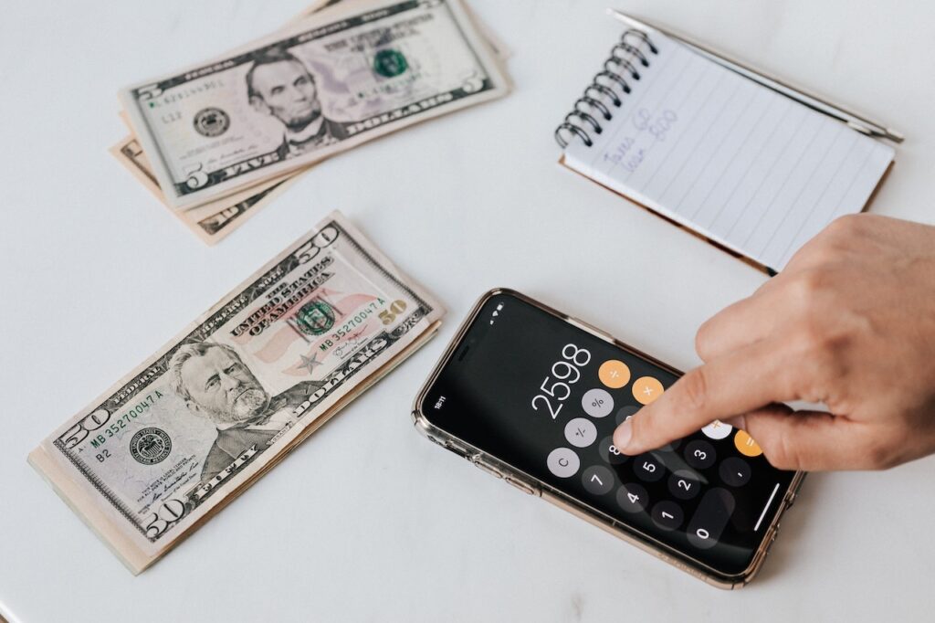 Money with apple iphone calculator app